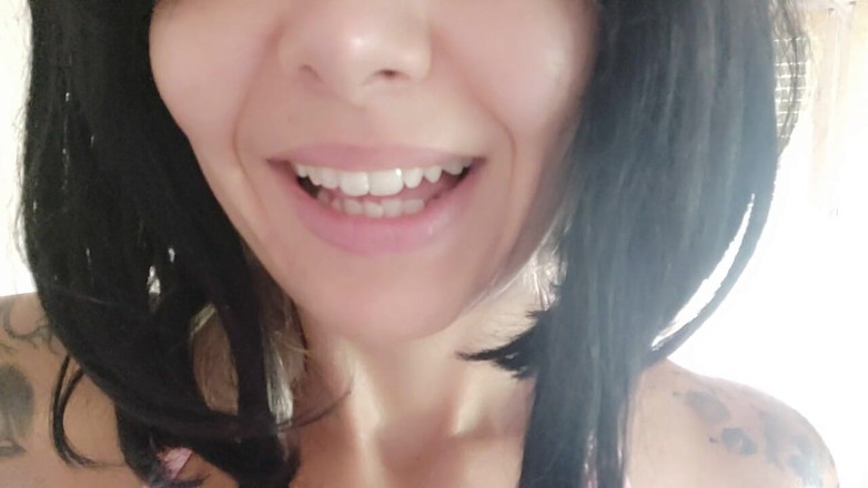 savannahamatoriale: แม่เลี้ยงของฉันเล่นหนังโป๊
