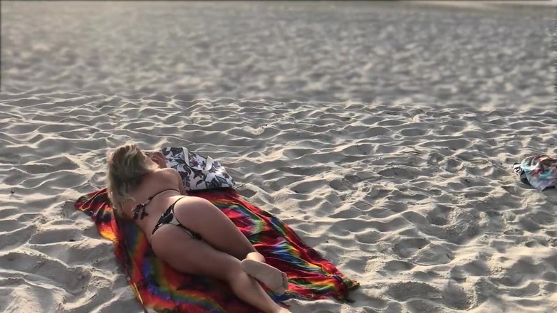 Screwdriverzz: En strandpicknick avslutades med en anal spermapaj.