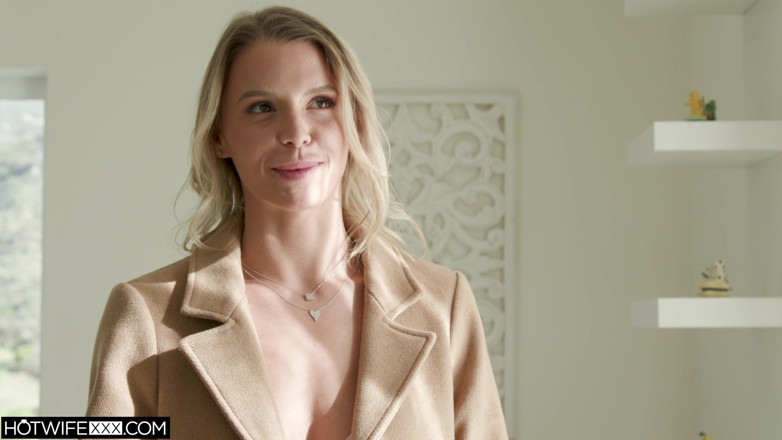 HotwifeXXX: Evelyn's Husband Sends a BBC Surprise