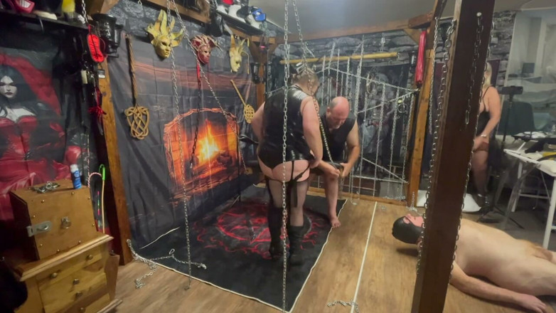 Lanista_Bear: Part 4- Lanista Bear Teaches Red Ruby the Art of Professional...