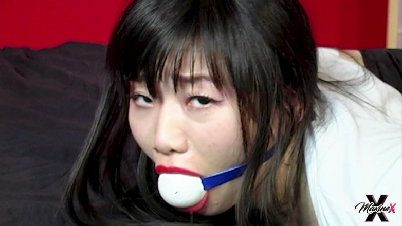 Maxine X: Sexy Asian Girl Bound