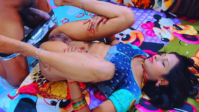 BadAim6: India Desi Local Village Teen Bhabhi vídeo