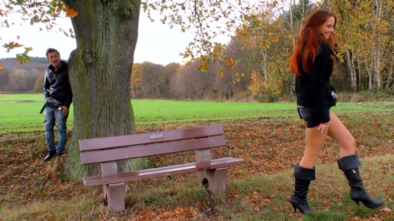 Deutschland porn: Sexy red hair girl fuck and go in the park