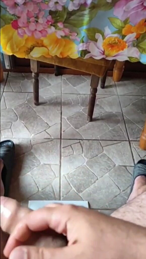 Jekitojj: Macho se masturbando em casa sozinho