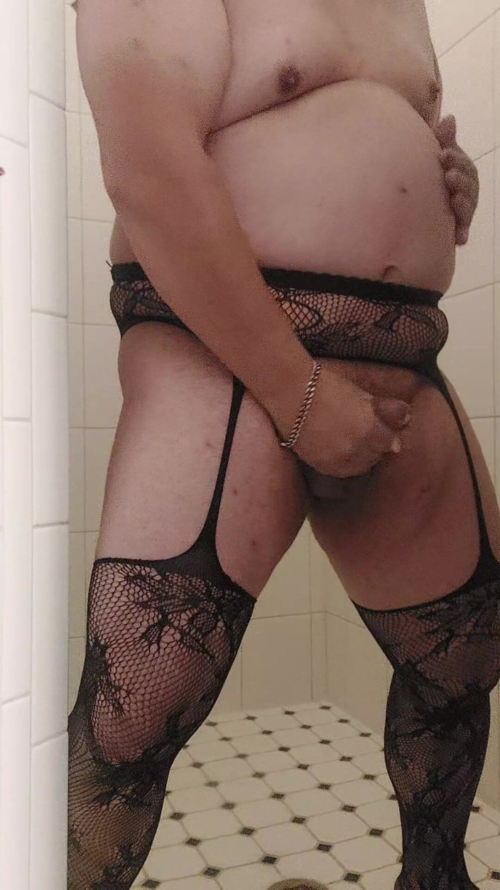 Tongue Lashor 69: Tôi chơi với girlcock của tôi trong phòng tắm