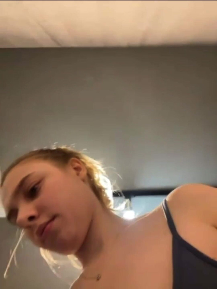 JuiceLussie: Scopata dura in palestra