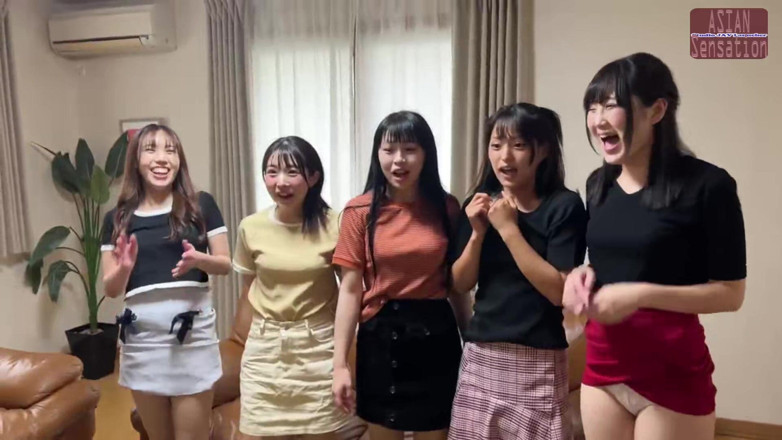 Studio JAV Launcher: Soirée déjantée 10p - cinq amis intimes s’enfilent tous les culs lors...