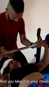 Tôi đụ mẹ kế của tôi trong phòng tập thể dục tại nhà