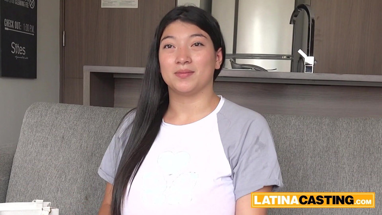 Latina Casting: Du bist zu groß für den job, es sei denn,...
