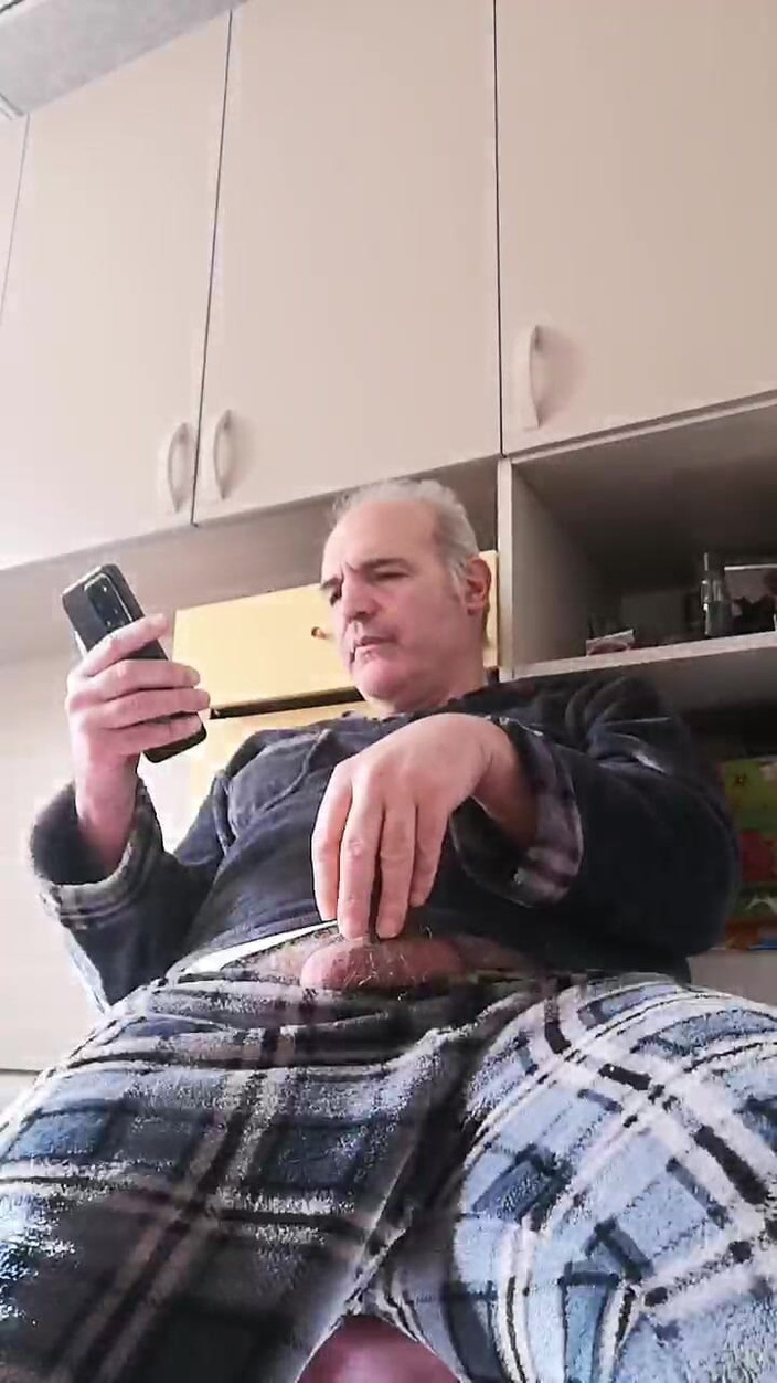 Setesesso7: Hari Minggu yang panjang menyentak penisku dan kencing di botol...