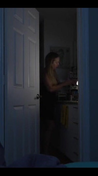 Con trai riêng sợ sấm sét