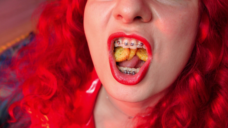 Arya Grander: ASMR food fetish video