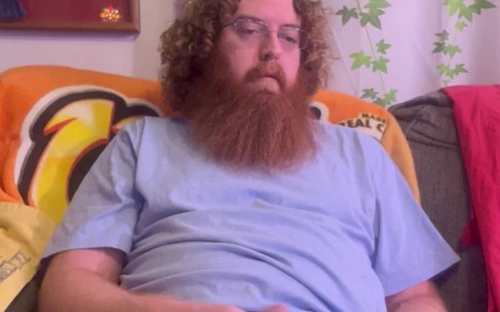 Big Baz: Ginger Cub stript, jackt en komt klaar