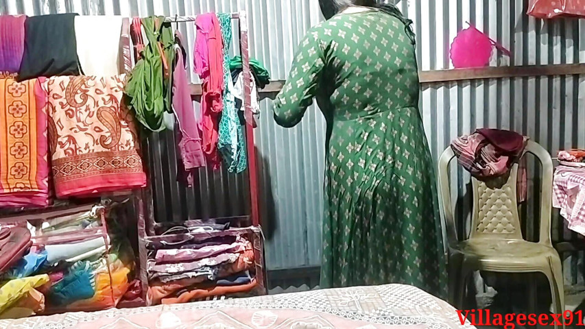 Green Churidar Pe Bhabhi Ki Chudai Kiya Uski Hushband Ne Gud Far Di (Village sex 91)