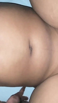 Gagică sexy desi video viral