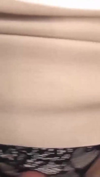 Du changement de vêtements au creampie ! Une vieille femme fera n’importe quoi pour son mari. 3