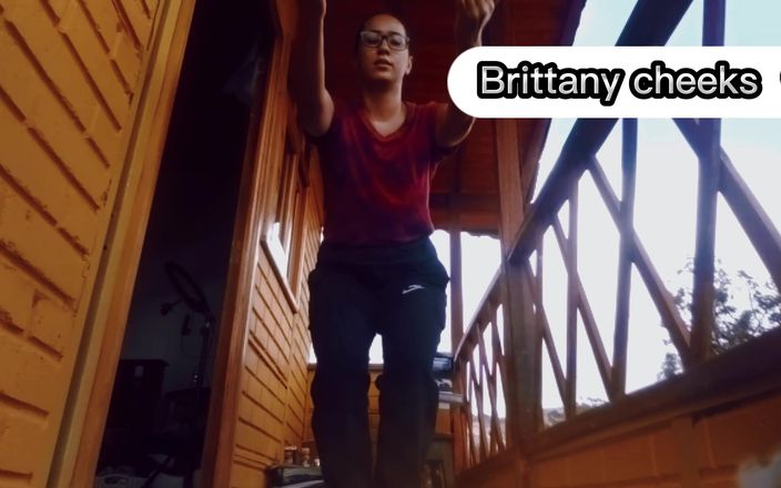 Brittany Cheeks: Genieten van de perfecte start van de ochtend met oefening