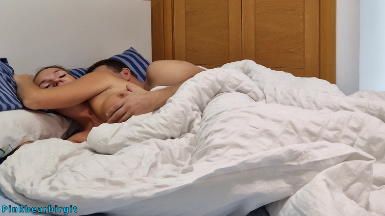 Pinkbearbirgit: Kayu pagi milf basah pagi