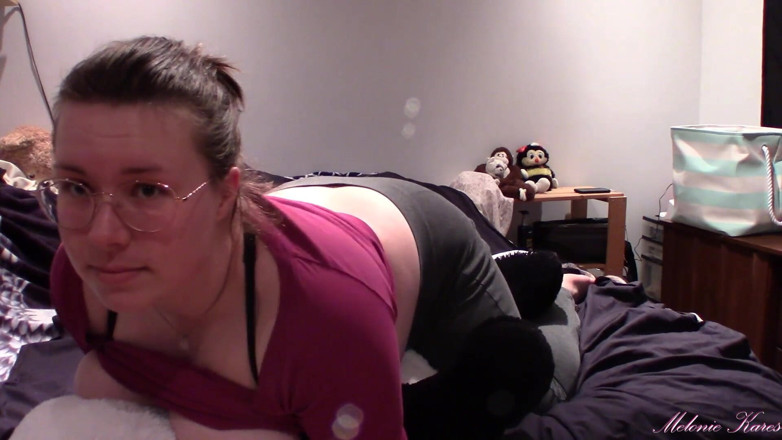 Melonie Kares: Giant teddy BBW breast cleavage crush