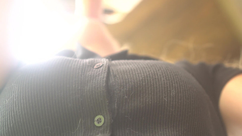 misss_vikki: She Gives the Dick a Quick Lick and a New...