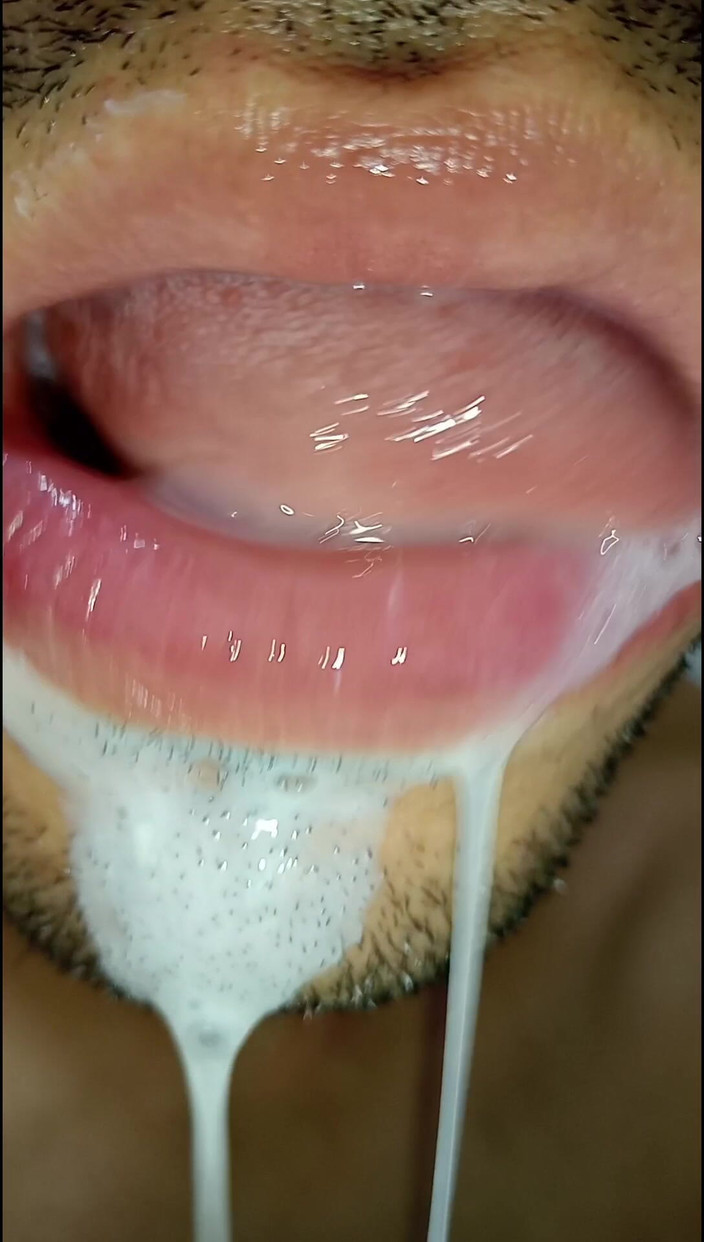 Rey rey: Ik hou van sperma in mijn mond, lange tong, kus,...