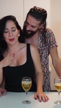Ficken mit einer venezolanischen MILF mit Talent für Pornos