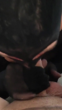 Nylon Encasemant Blowjob w Der Badewanne