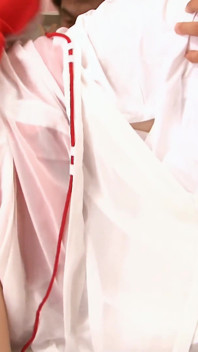 JAv gangbang scopa una teen sacerdotessa giapponese con grandi tette e altro ancora