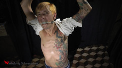 Wanheldvig: Nicky被绑住并挠痒痒