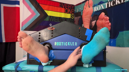 Ticklish Chubs: Chicago Chase Pengen Digelitik