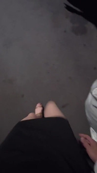 Wanita Pejabat Memakai Tumit Tinggi Cumshot Luar