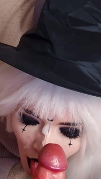 The Secret of the Eternal Beauty of the Elf Witch Is Hot Cum on Her Face After a Week of Abstinence