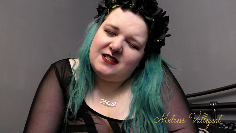 Mxtress Valleycat: Gothic hotwife