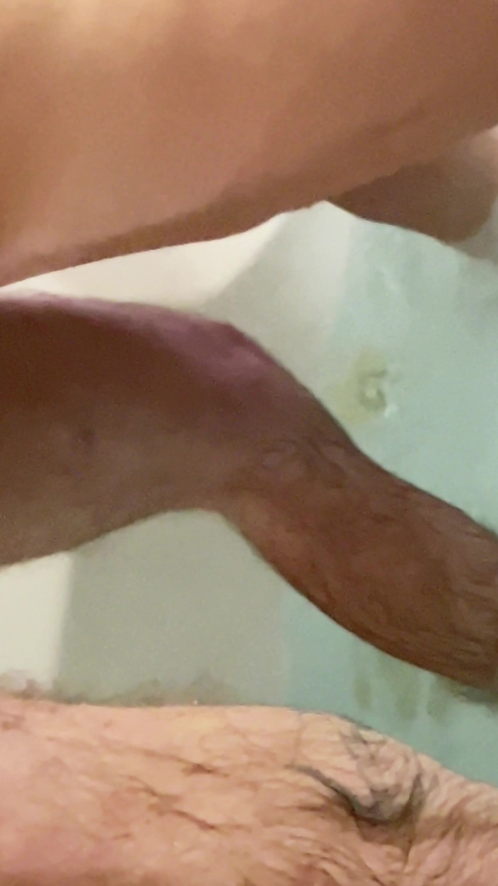 Brody and Sadie Sage: Plaisir dans un jacuzzi pour notre fête d’anniversaire pour nous...