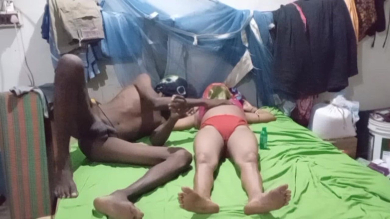 Bengaliauntykichut: Toté el coño de la tía vecina local con gran...