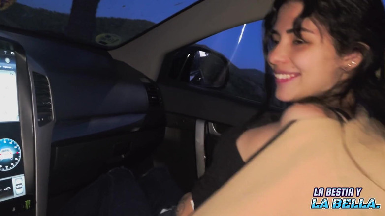 Labestiaylabella: Tengo sexo en el auto con el novio de mi...