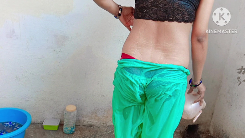 Ankurpriya000: Volle indische stiefschwederin badet vor ihrem stiefbruder