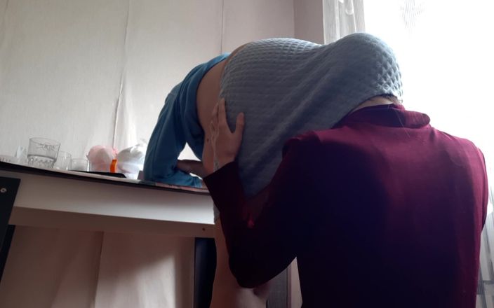 Lesbian-candys: Aku ngentot pantat bosku untuk kenaikan jadul!