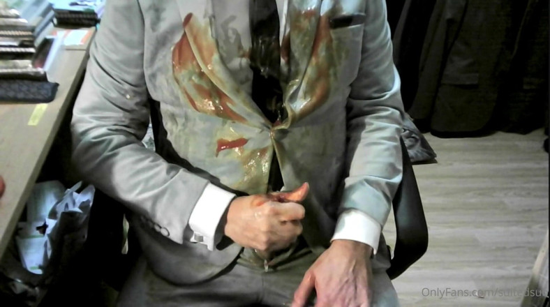 SuitedSub: Gunging một bộ đồ nhung