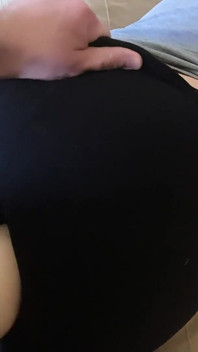 Sikiş oyuncağı ve leggins'e boşalma