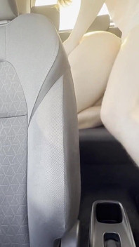 Seks kereta romantik dengan remaja Asia dan creampie besar