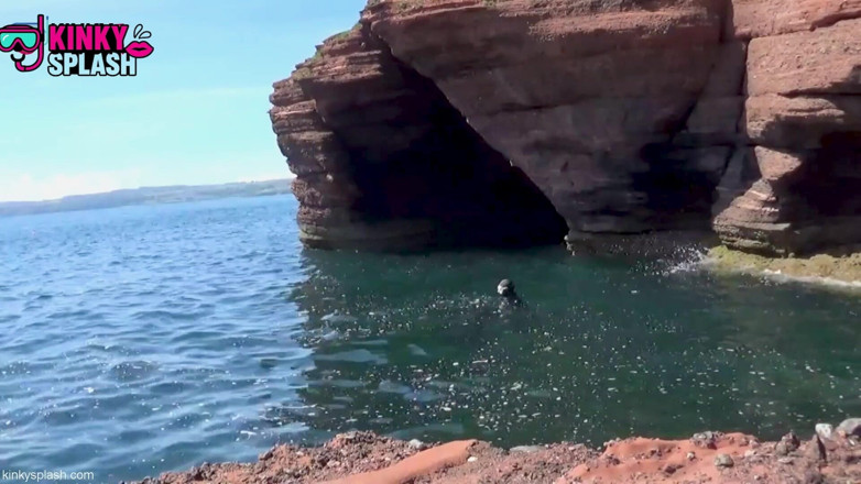 UKCuteGirl Lucy Lauren: Freediving - fantasia de fetiche - fins, suspiros e controle subaquático