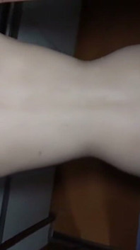 Face reveal - onderhandelen over een seksshoot thuis met een verlegen schoonheid verloren in een intense climax