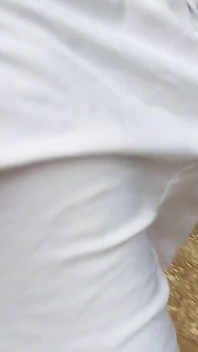 숲속을 걷고, 내 흰색 나일론 반바지를 입은 특공대!