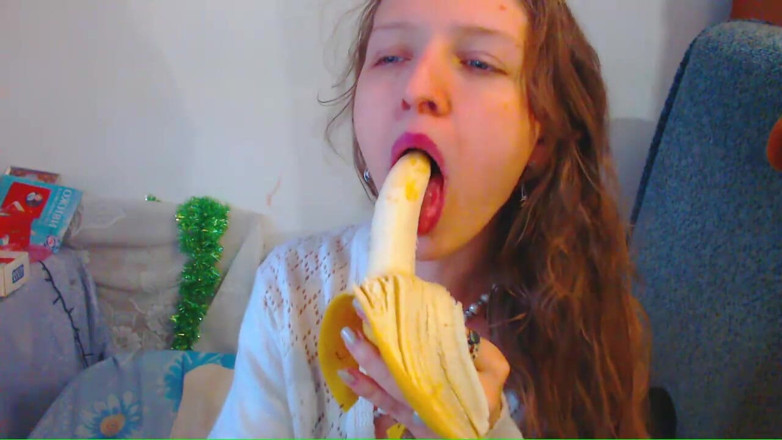 AnnaNotIdealAngel: Pompino a banana e rosso naturale capelli molto lunghi e...