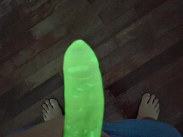 Neon Condom (Lkingsbr)