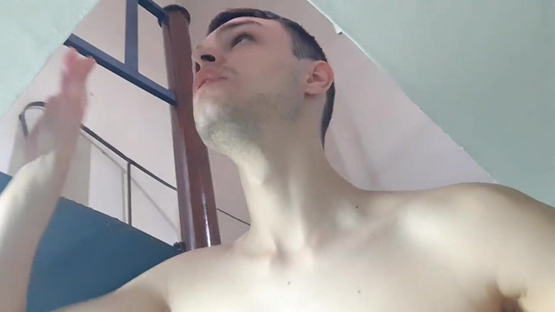 Lukeh: Băiat frumos tânăr și chipeș cu penis mare în masturbare amatorică