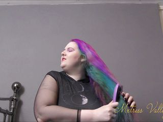 Mxtress Valleycat: Dlouhé barevné vlasy