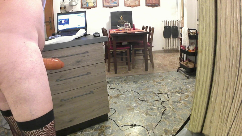 GiantDildoLover: Toda mi noche de puto culo, con cinco consoladores monstruosos...