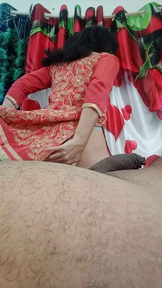Slutty Mature Is Feeling Horny (Bolly Karma)